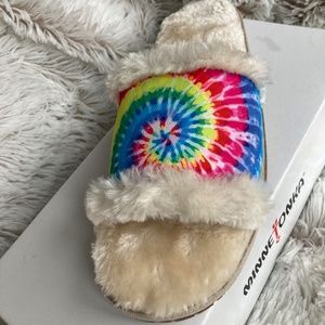 New In Box Womens Minnetonka Tie Dye Leena Slip Ons Size 8M
